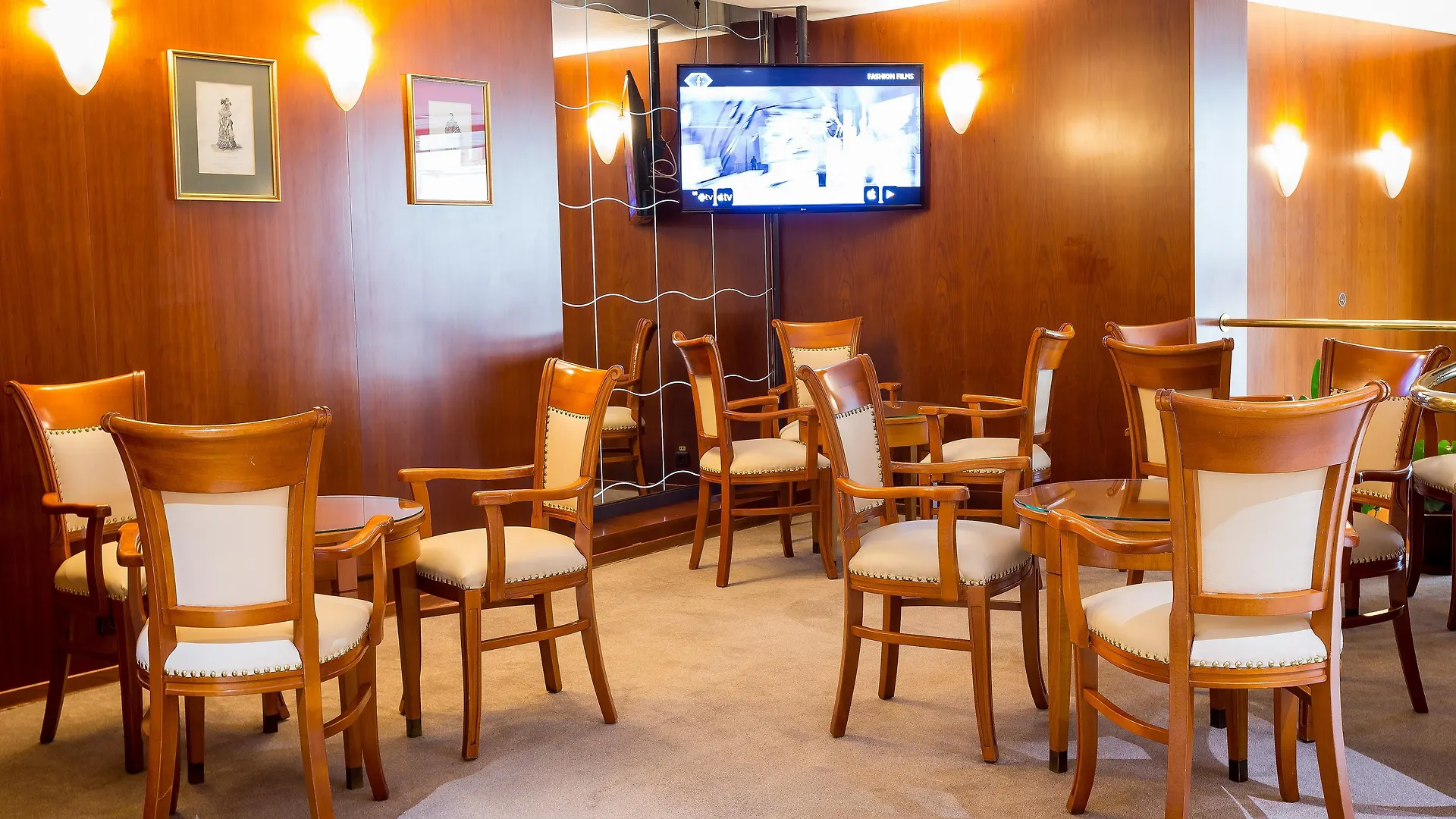 Hotel Duke Romana City Center Bucharest 3*,