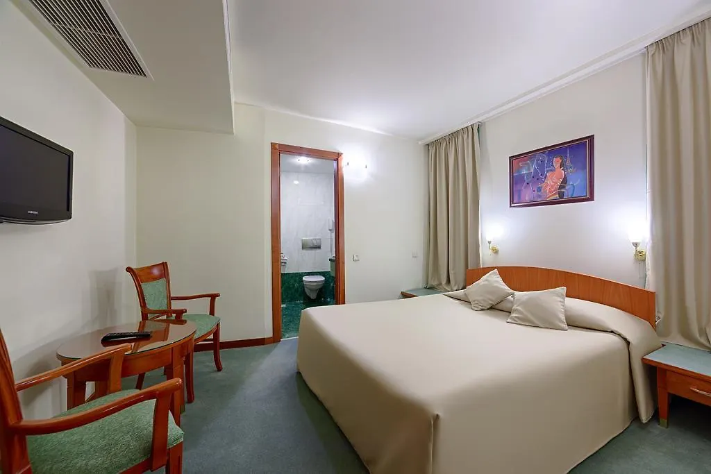 Hotel Duke Romana Boekarest