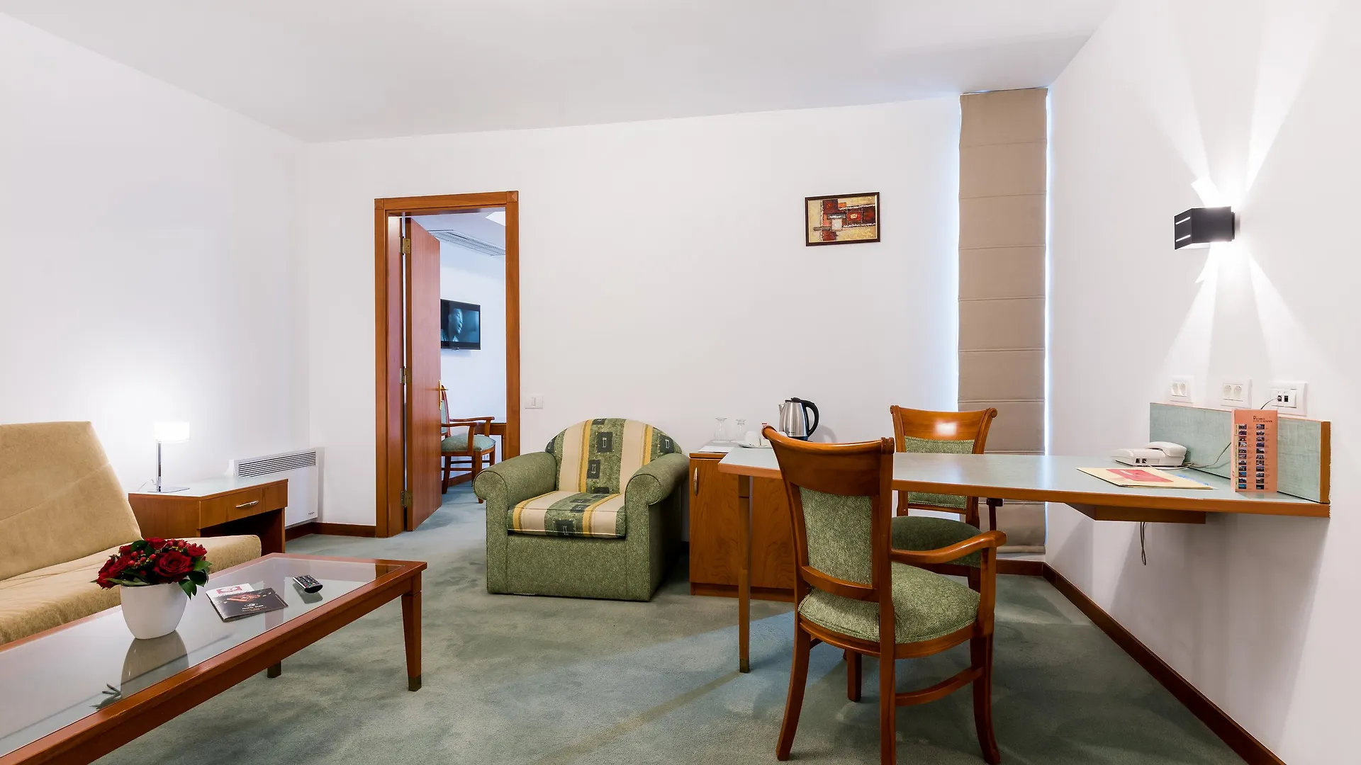 Hotel Duke Romana Boekarest