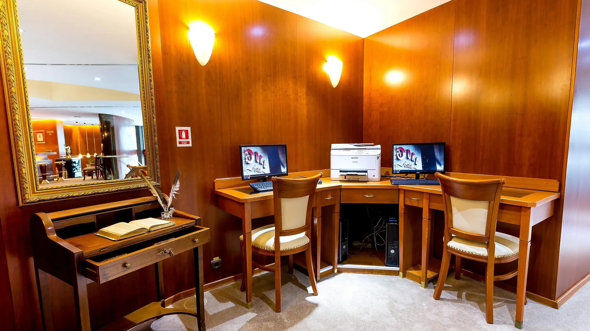 Hotel Duke Romana Boekarest