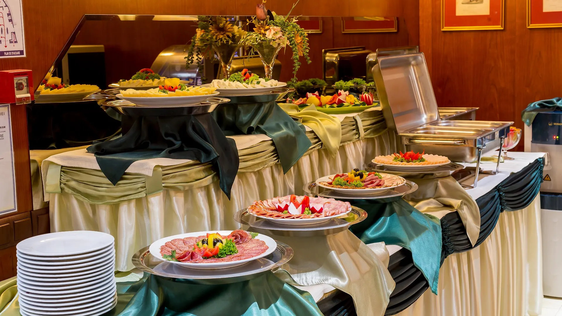 ***  Hotel Duke Romana Boekarest Roemenië