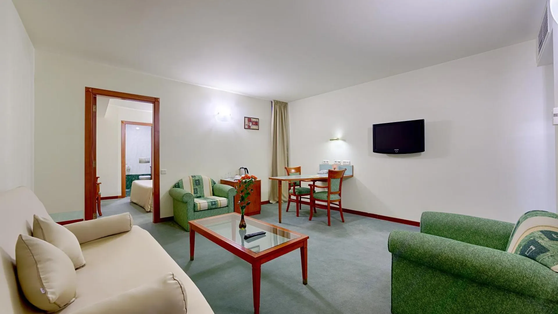 Hotel Duke Romana Boekarest