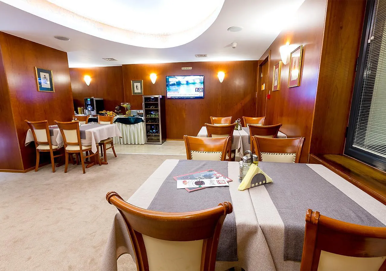 Hotel Duke Romana Boekarest