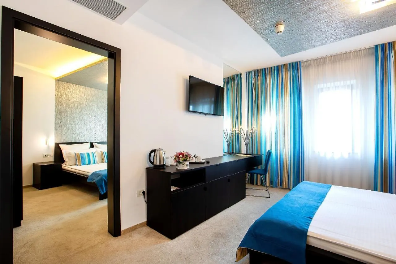 Hotel Duke Romana Boekarest 3*,