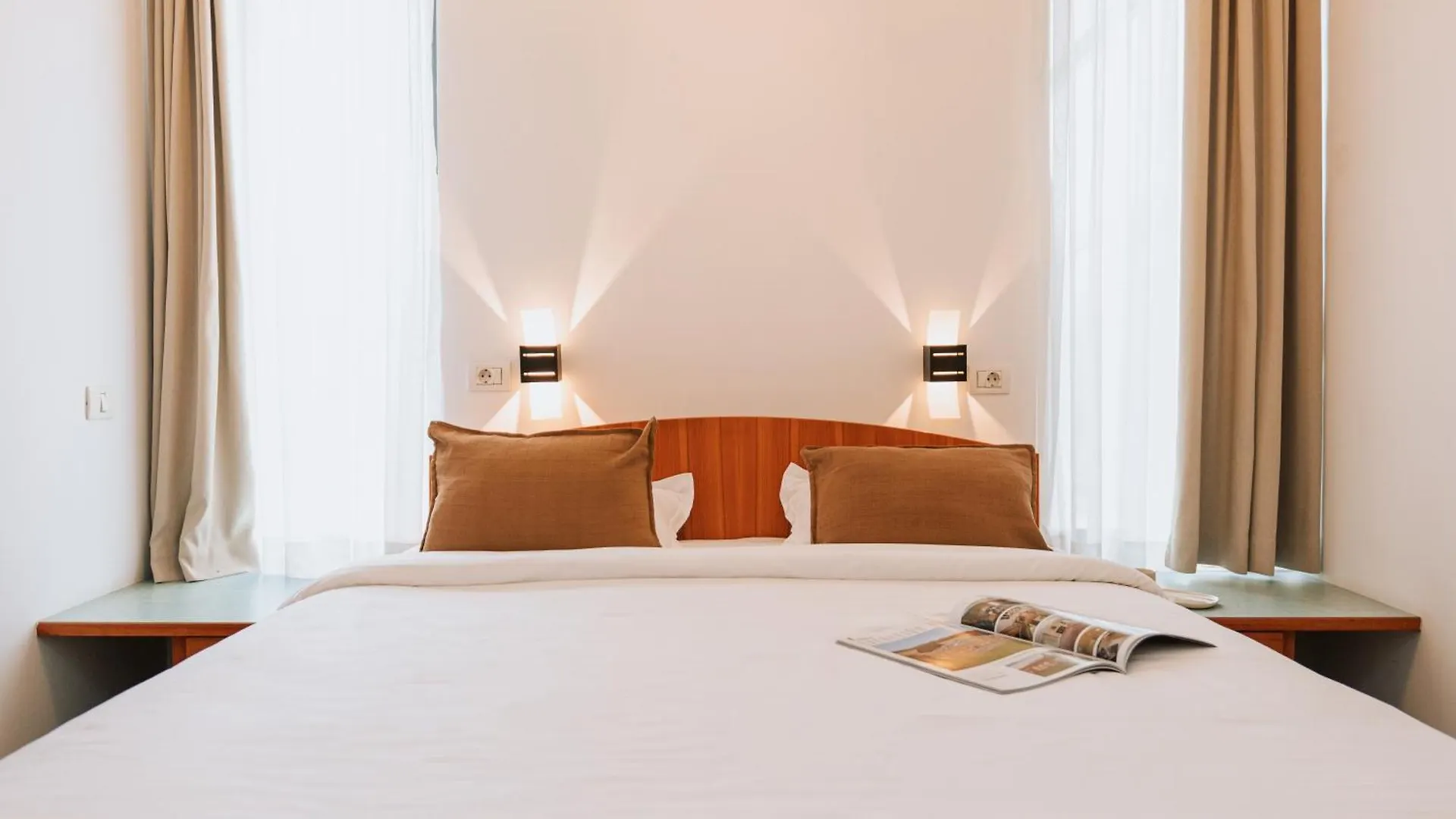 Hotel Duke Romana City Center Бухарест