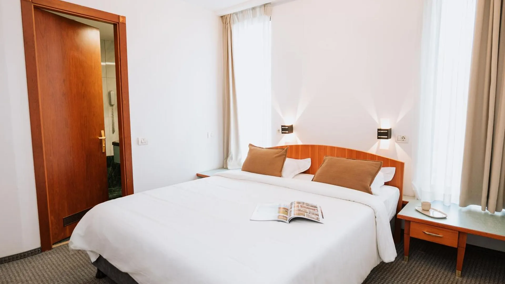 Hotel Duke Romana City Center Бухарест Румыния